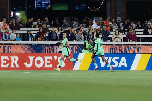 Amanda Gutierres celebrates after scoring a penality kick to tie the score against Bay FC